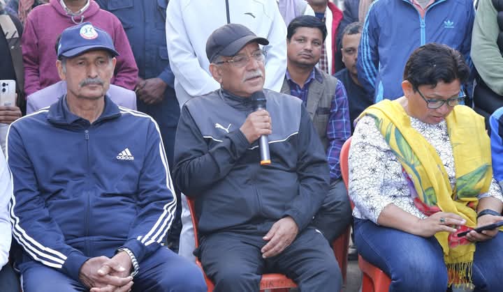 पूर्वराजालाई राजनीति गर्न मन भए पार्टी खोल्न प्रचण्डको सुझाव