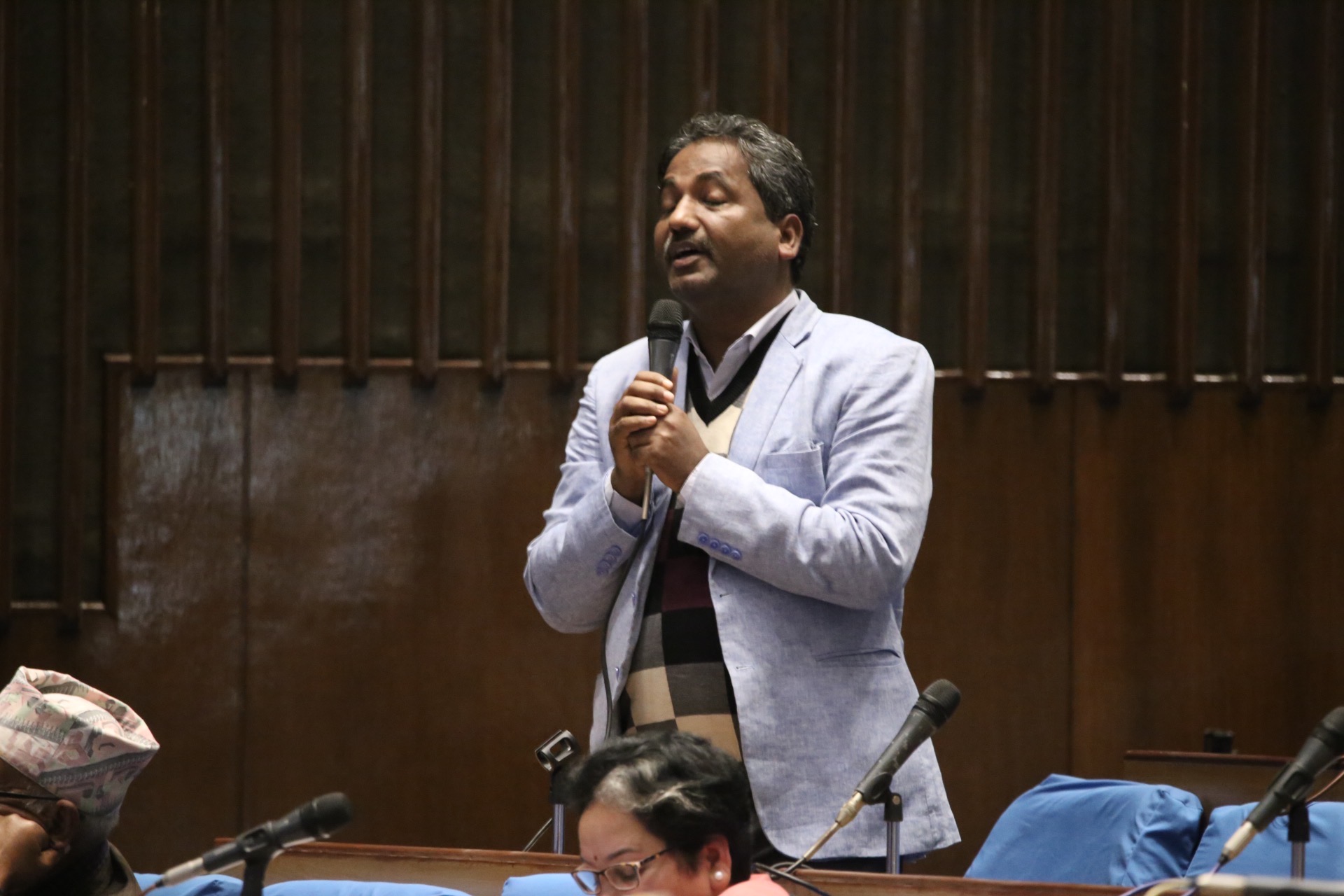 आधुनिक युगमा सांसद किनबेच भन्ने कुरा लाजमर्दो : प्रभु साह