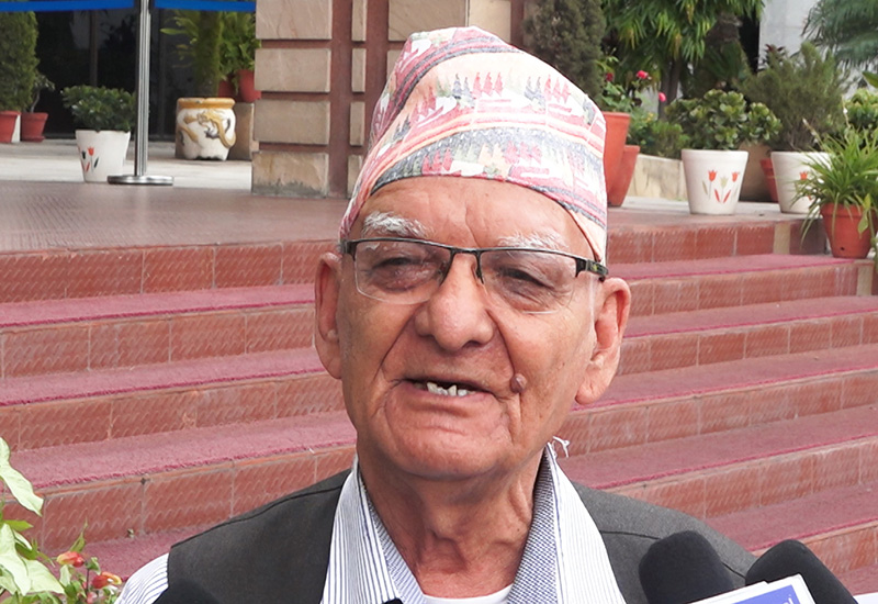 गणतन्त्रवादीहरू एकजुट हुन चित्रबहादुर केसीको प्रस्ताव