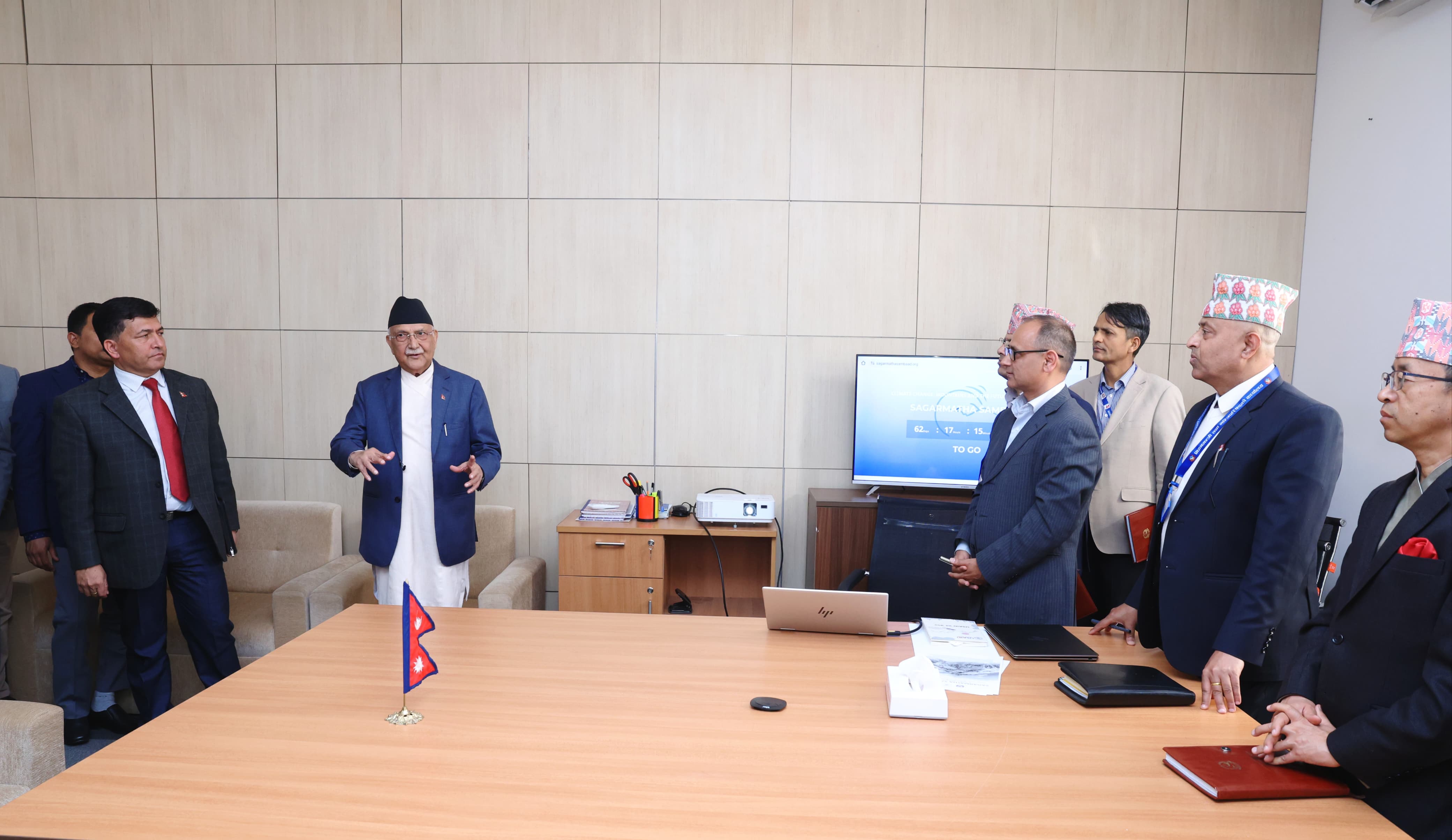 सगरमाथा संवादको सचिवालयमा प्रधानमन्त्रीको निरीक्षणः तयारी चुस्त बनाउन निर्देशन