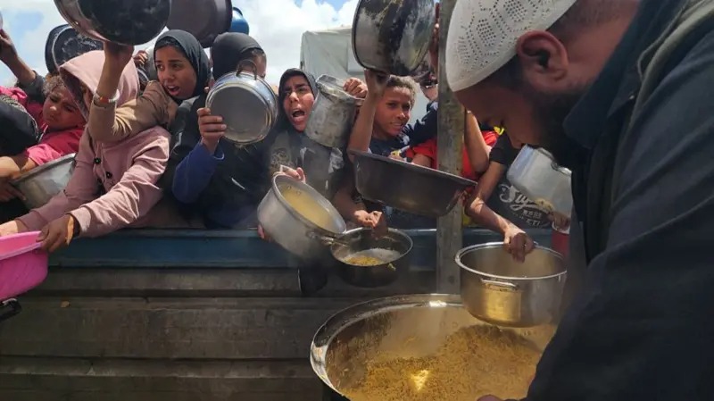 इजरायली सेनाले गाजाको अधिकांश भागमा आक्रमण बढाउने रक्षामन्त्रीको घोषणा