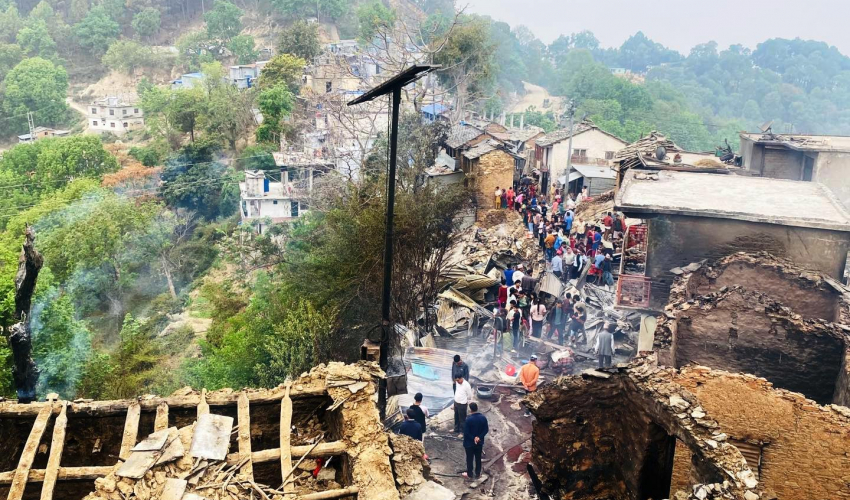 जयगढ आगलागी पीडितका लागि प्रदेश सरकारले दियो ५० लाख, २७ घर खरानी