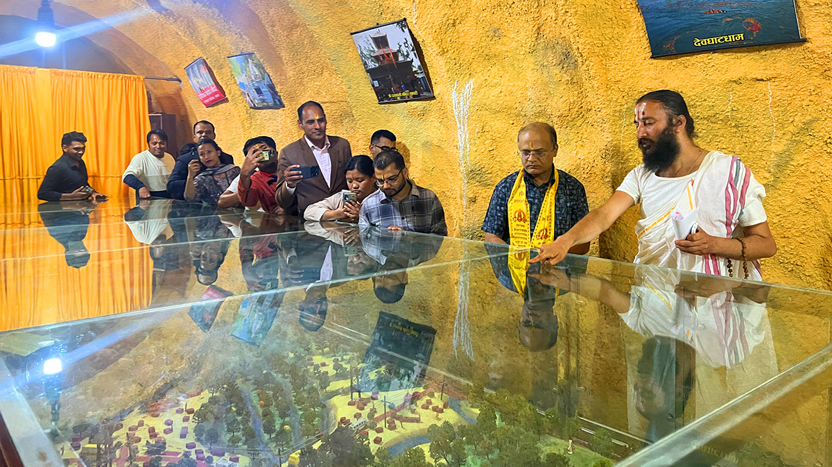 एक लाखभन्दा बढी पर्यटकले दर्शन गरे शालिग्राम संग्रहालय