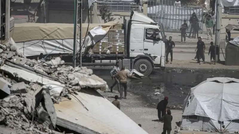 गाजामा इजरायली हवाई आक्रमणमा २४ जनाको मृत्यु