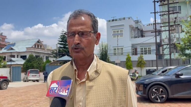 माओवादीले माग्यो गृहमन्त्री लेखकको राजीनामा