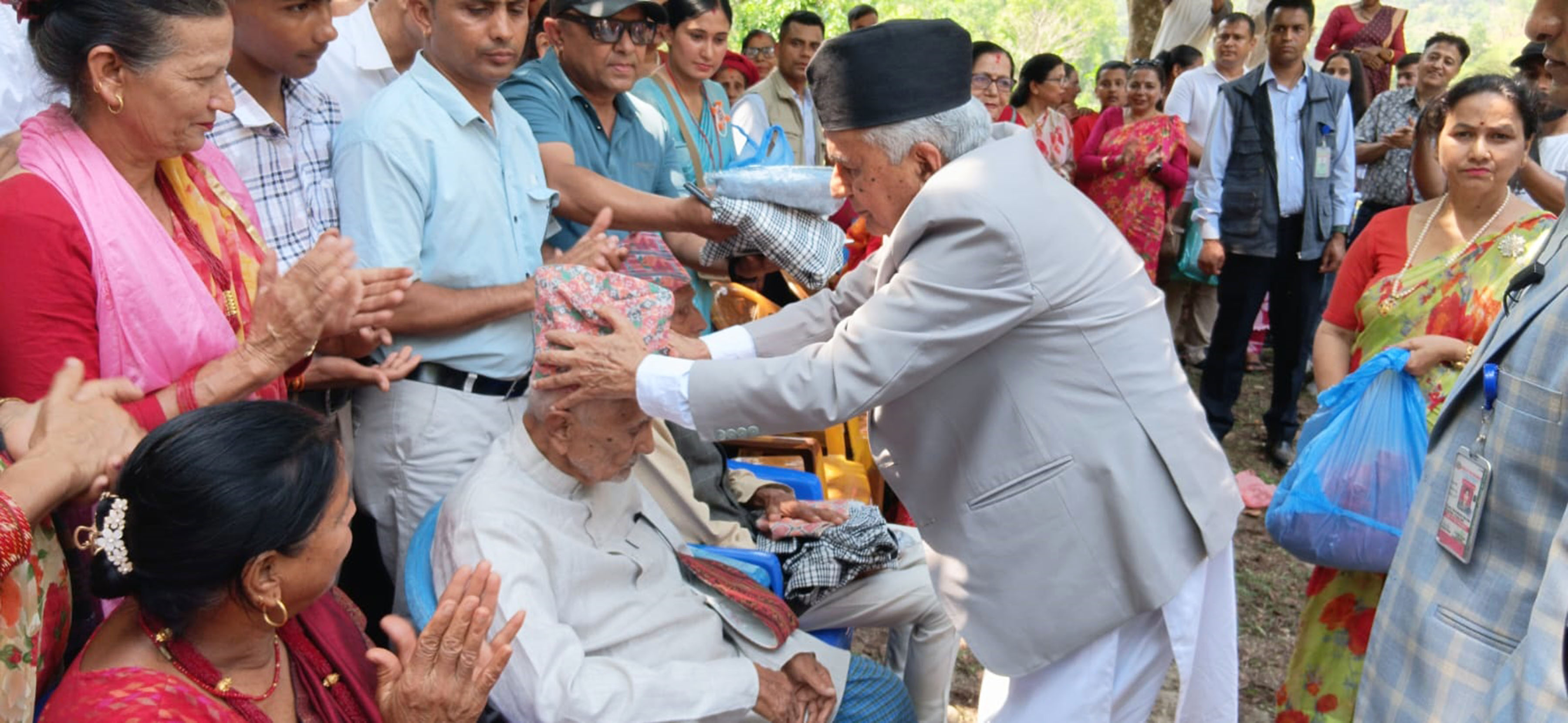 राष्ट्रपति पौडेलद्वारा ज्येष्ठ नागरिकलाई सम्मान