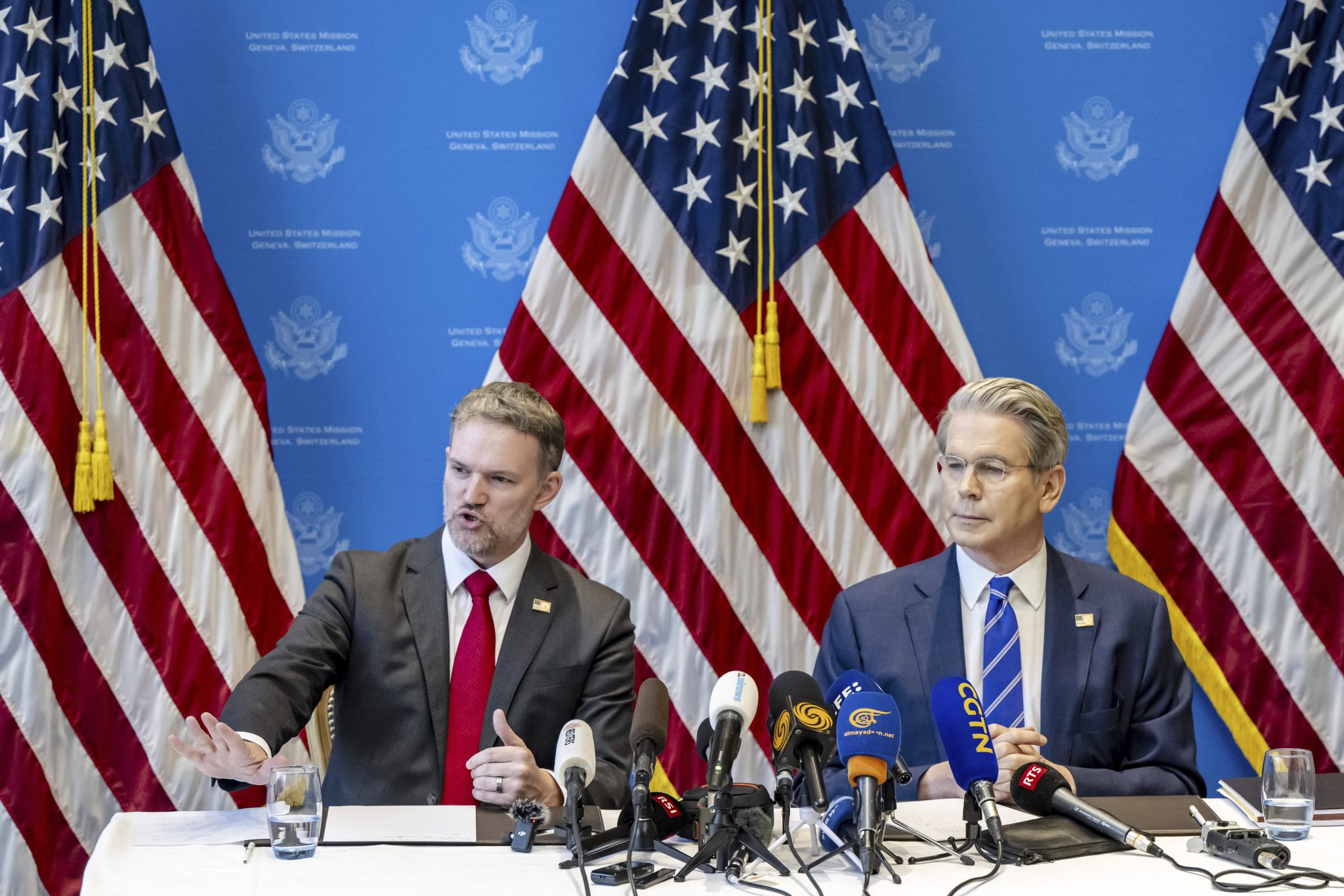 “टिट् फर ट्याट” कर नीतिमा भारी कटौती गर्न अमेरिका र चीनबीच सहमत