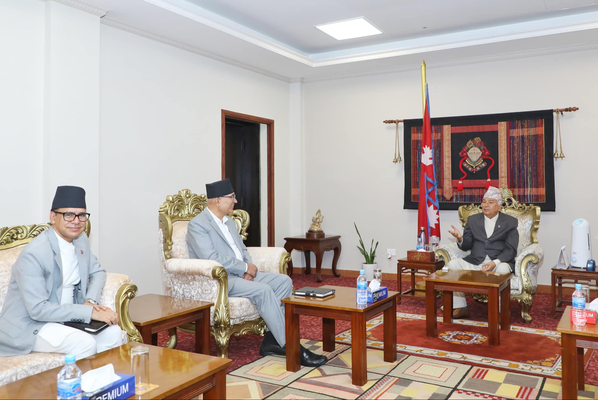 बजेटका विषयमा राष्ट्रपतिलाई ब्रिफिङ