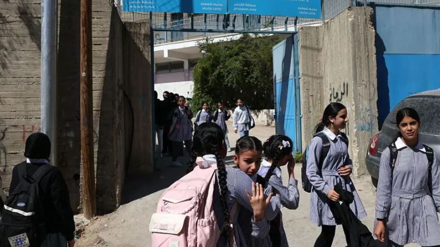 इजरायली सेनाले विद्यार्थी निकालेर बन्द गरिदियो प्यालेस्टाइनका तीन बिद्यालय