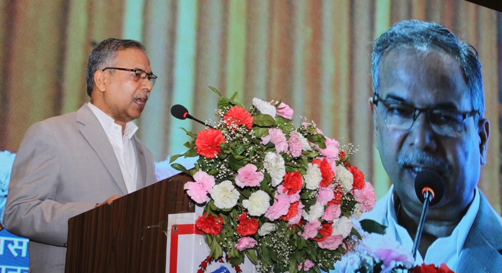 युवाहरू उद्यमशीलता र सीप विकासमार्फत राष्ट्र निर्माणको अग्रपङ्क्तिमा उभिनुपर्छ: उपराष्ट्रपति यादव