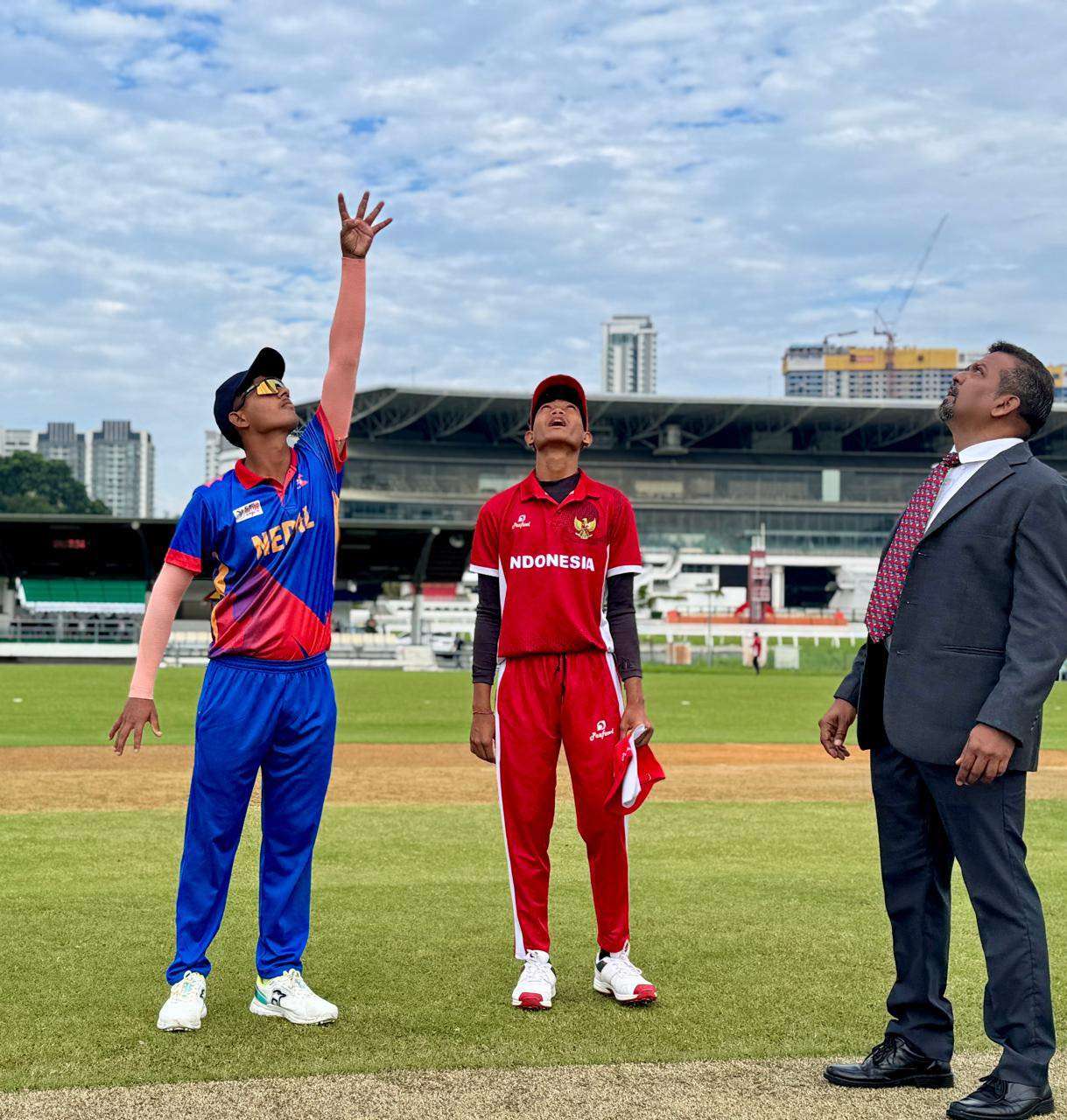 एसीसी यु–१६ः टल हारेर नेपाललेइन्डोनेसियाविरुद्ध सुरुमा ब्याटिङ गर्दै