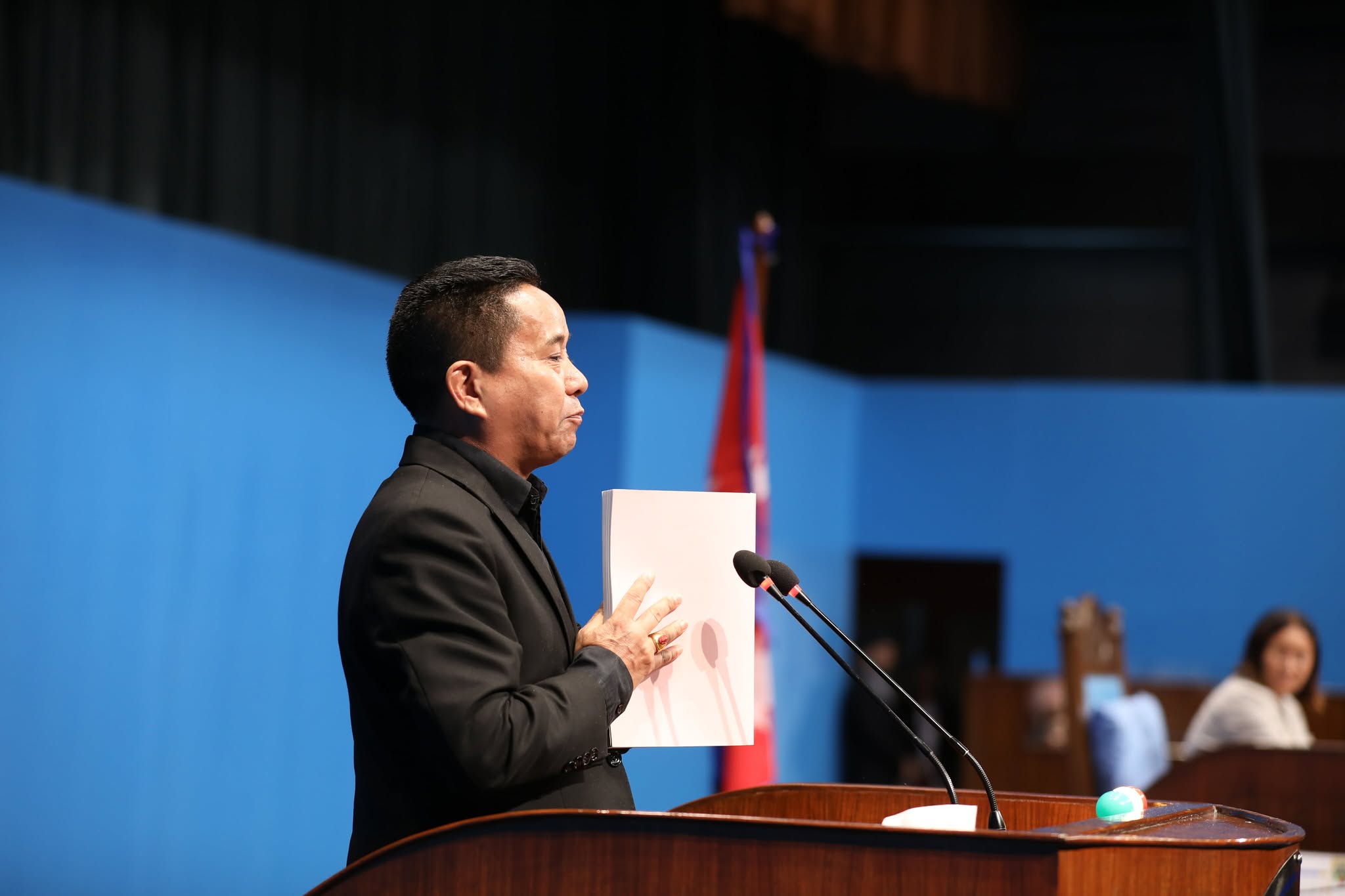 नियमविपरित ठेक्काको म्याद नथपिएपछि प्रकाशमानमाथि कान्छारामको संसदमा आक्रोश