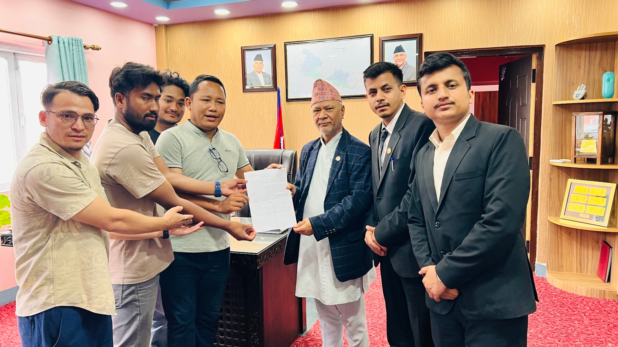 विदेशी सम्बन्धनका कलेजमाथि छानबिन गर्न नेविसंघको माग