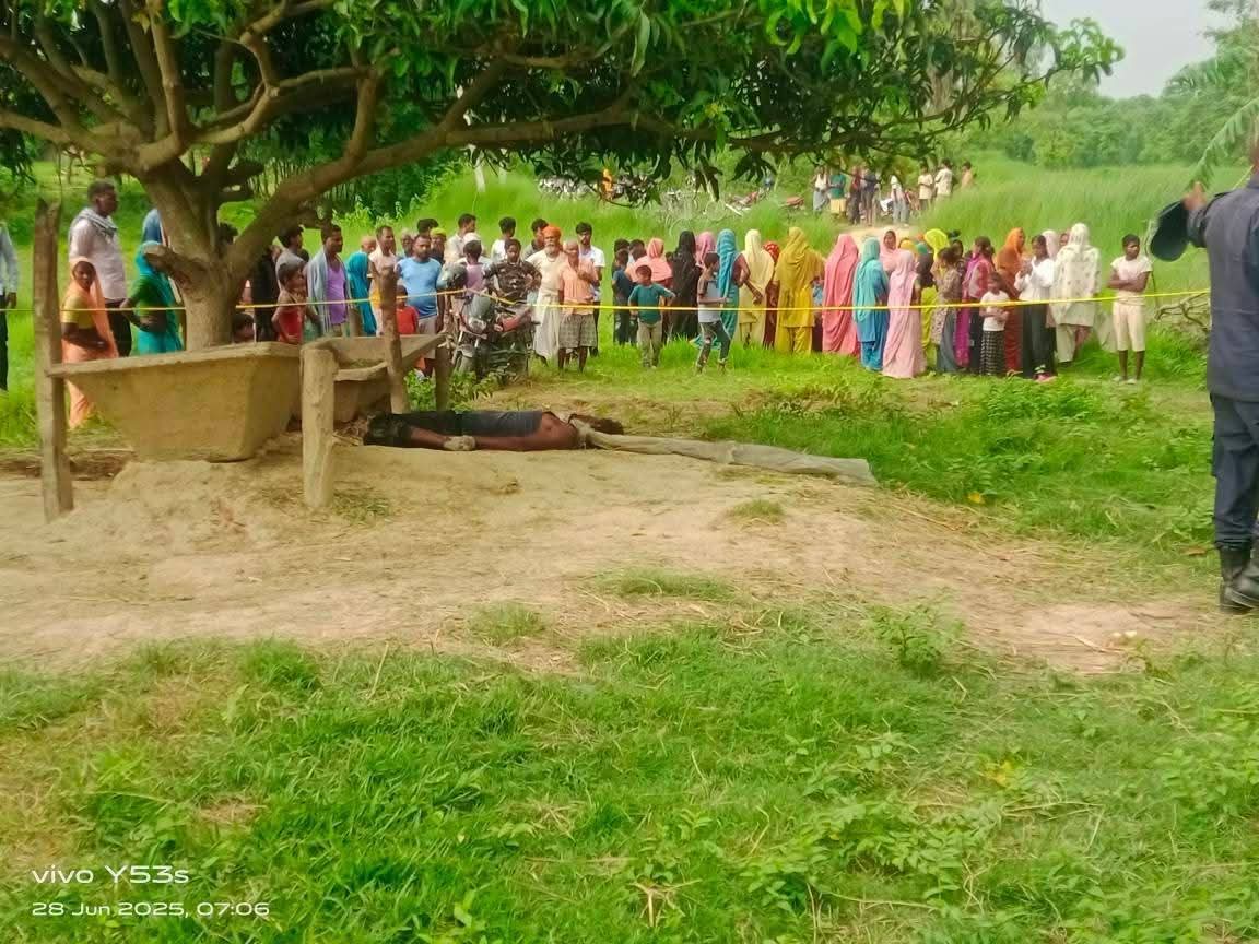 रक्सीको बोतल र गिलाससहित अजय महरा मृत भेटिए