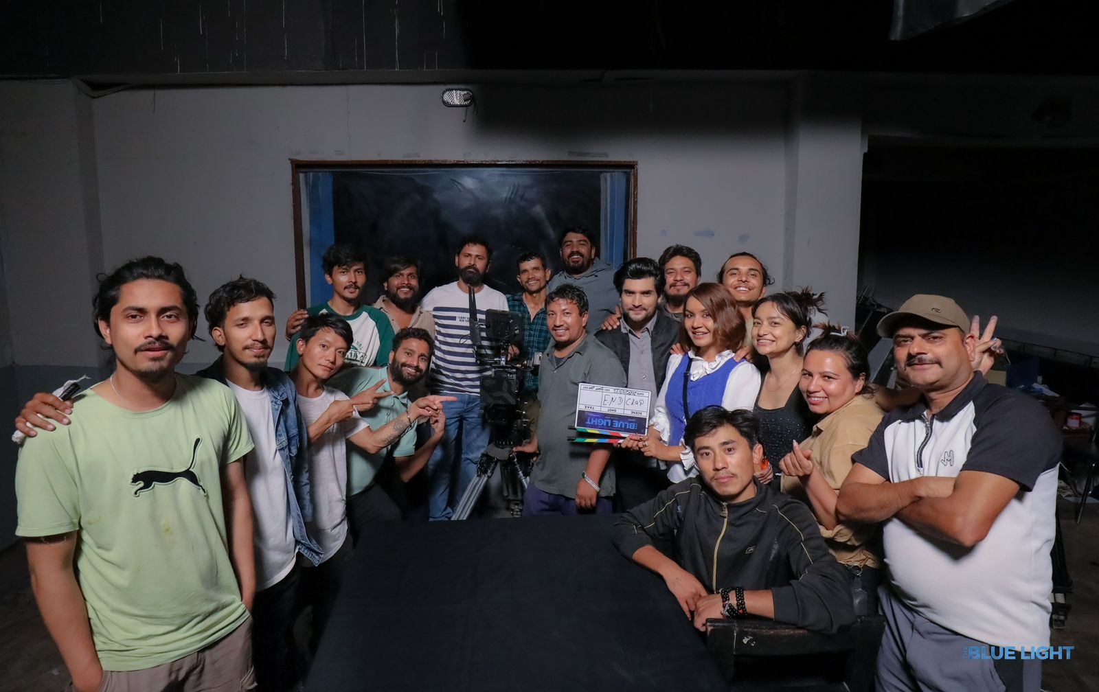 २५ दिनमा सकियो ‘द ब्ल्यू लाइट’