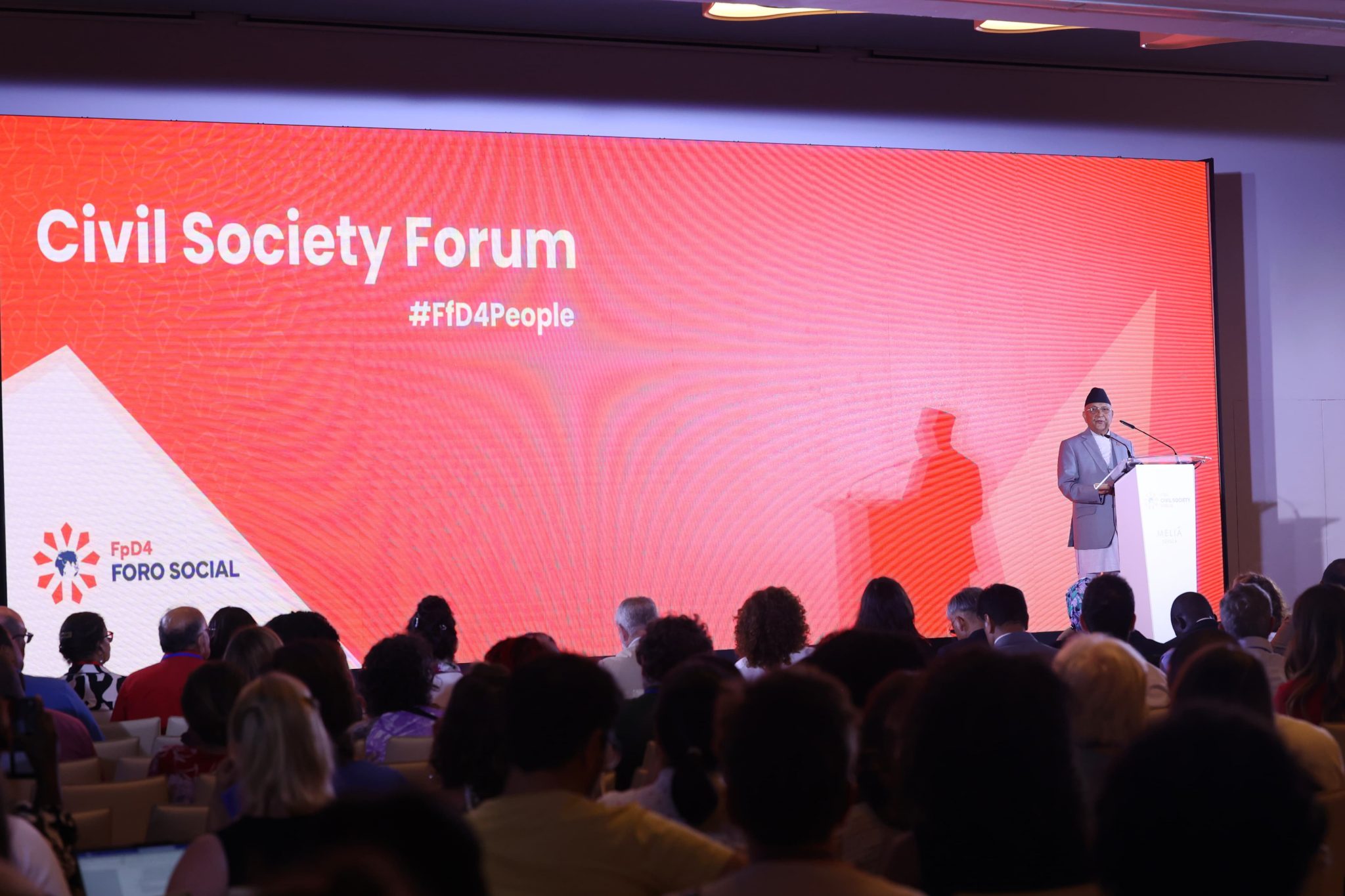 अन्तर्राष्ट्रिय वित्तीय प्रणाली सुधारमा प्रधानमन्त्री ओलीको जोड