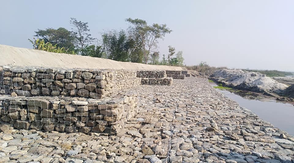 तटबन्धले जोगायो घर खेत