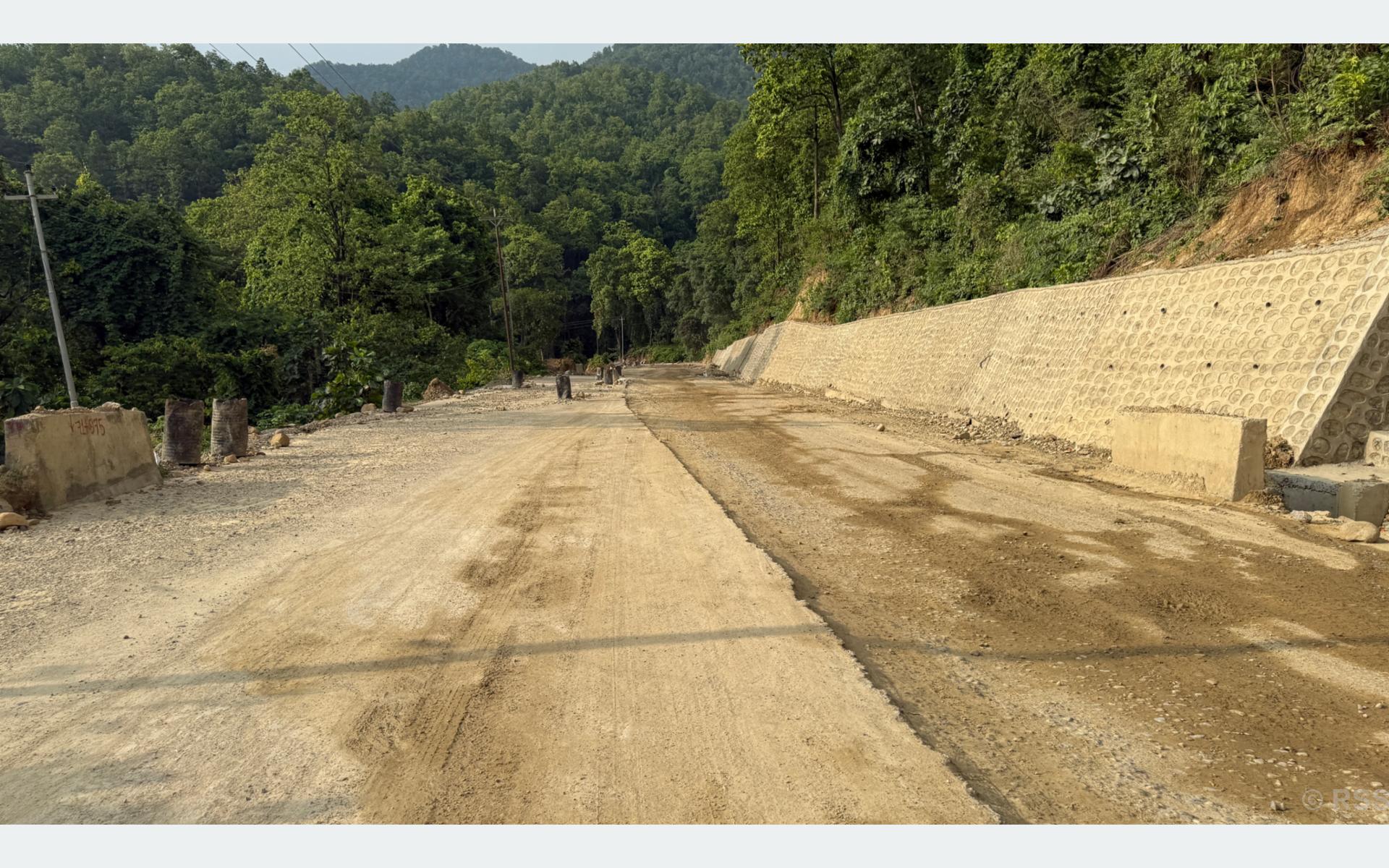 नारायणगढ–बुटवल सडकः तेस्रो पटकको म्याद सकिन लाग्दा प्रगति ६९ प्रतिशतमात्र