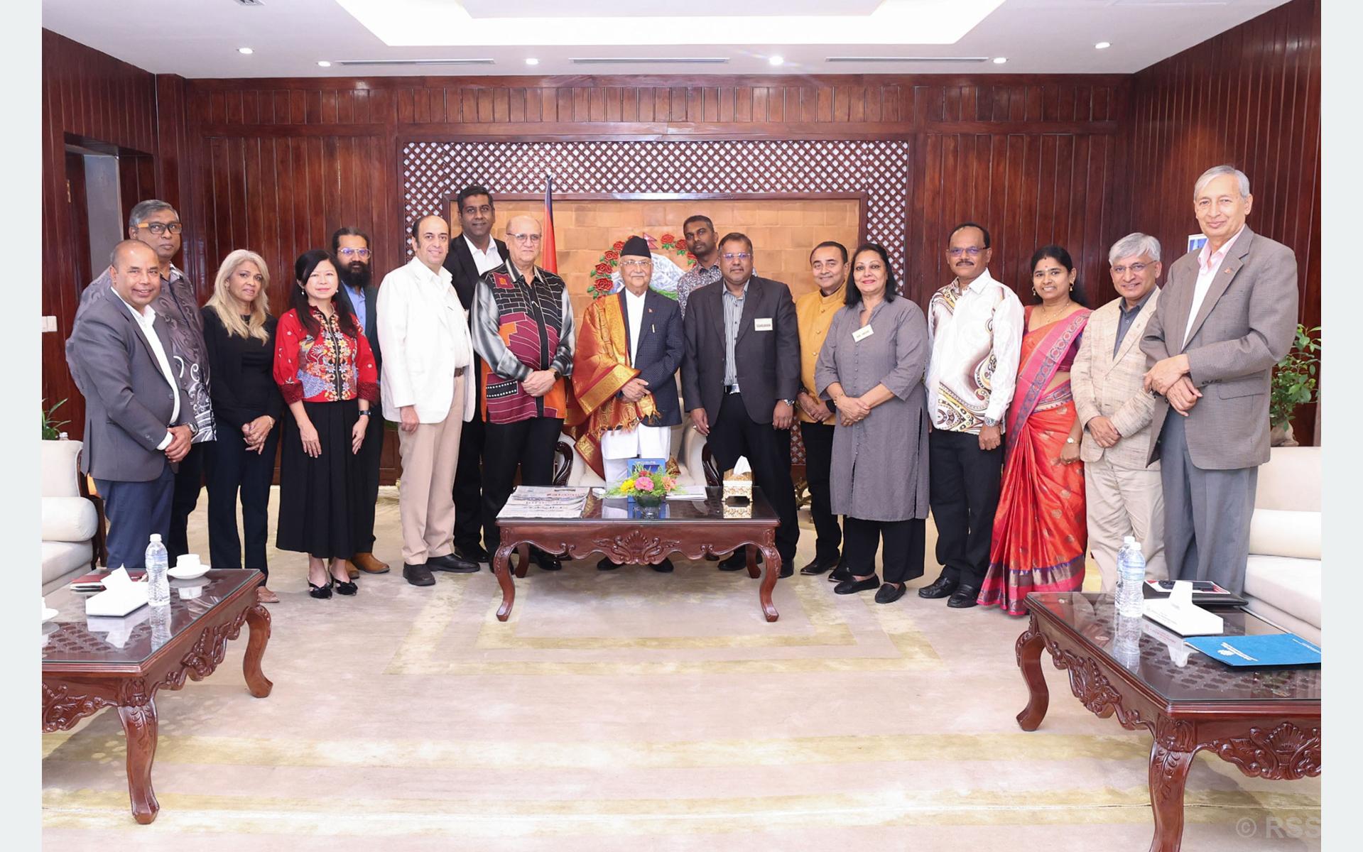 नेपालमा लगानीको सम्भावना र अवसरबारे प्रधानमन्त्रीसँग मलेसियाका व्यवसायीको छलफल