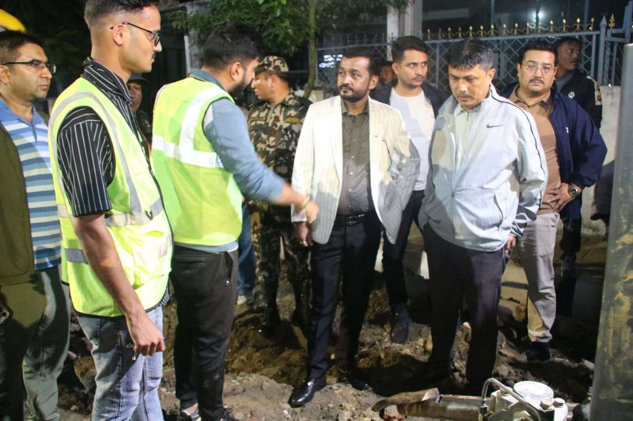 खानेपानीमन्त्री यादवद्धारा राति छड्के अनुगमन तथा निरीक्षण