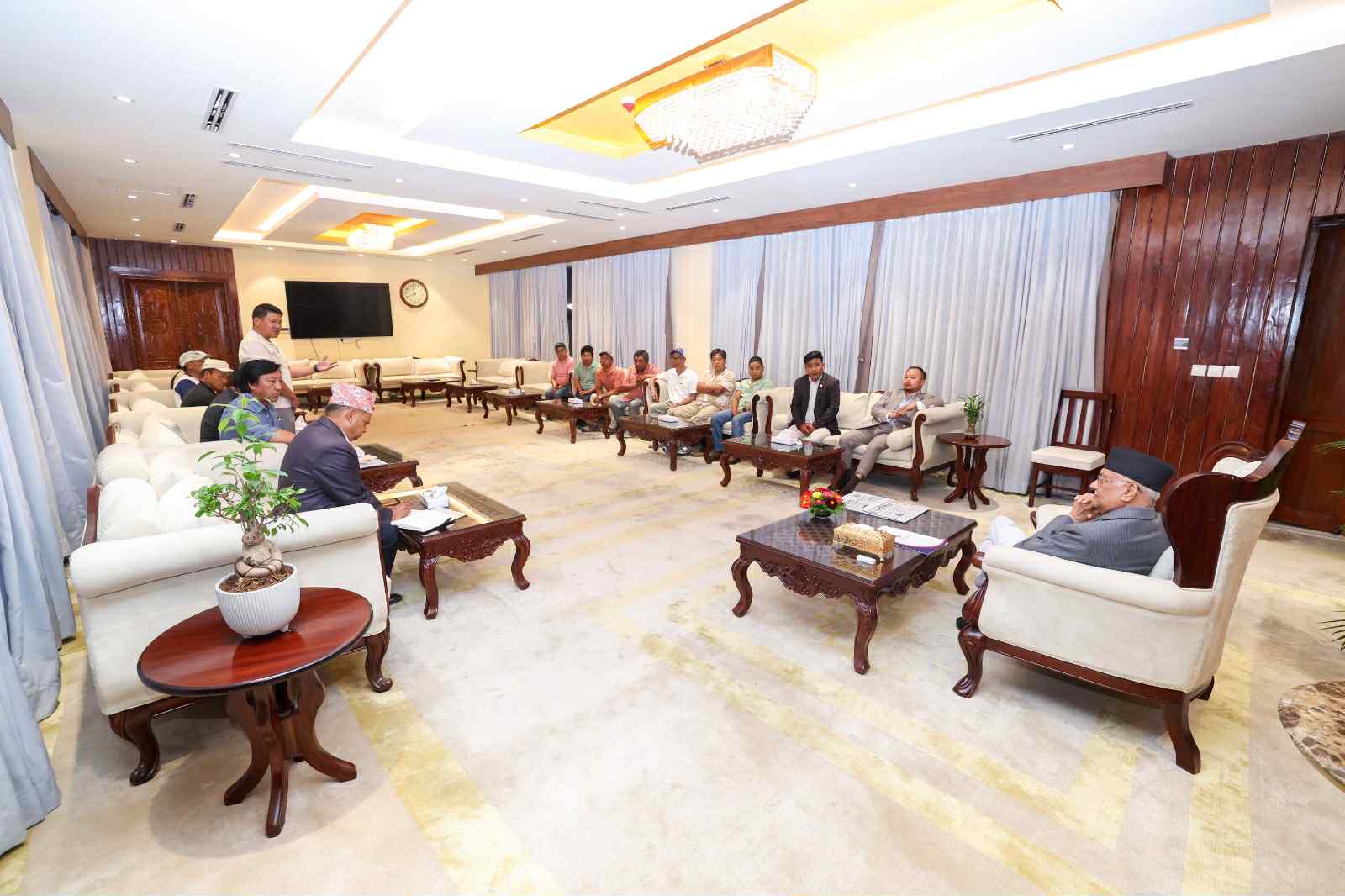 प्रधानमन्त्रीले भने-मुस्ताङको कोराला नाका पूर्ण सञ्चालनमा ल्याइनेछ