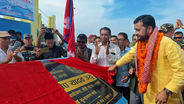 मधेशको खानेपानी समस्या समाधानका लागि साझा जिम्मेवारी आवश्यक छ : मन्त्री यादव