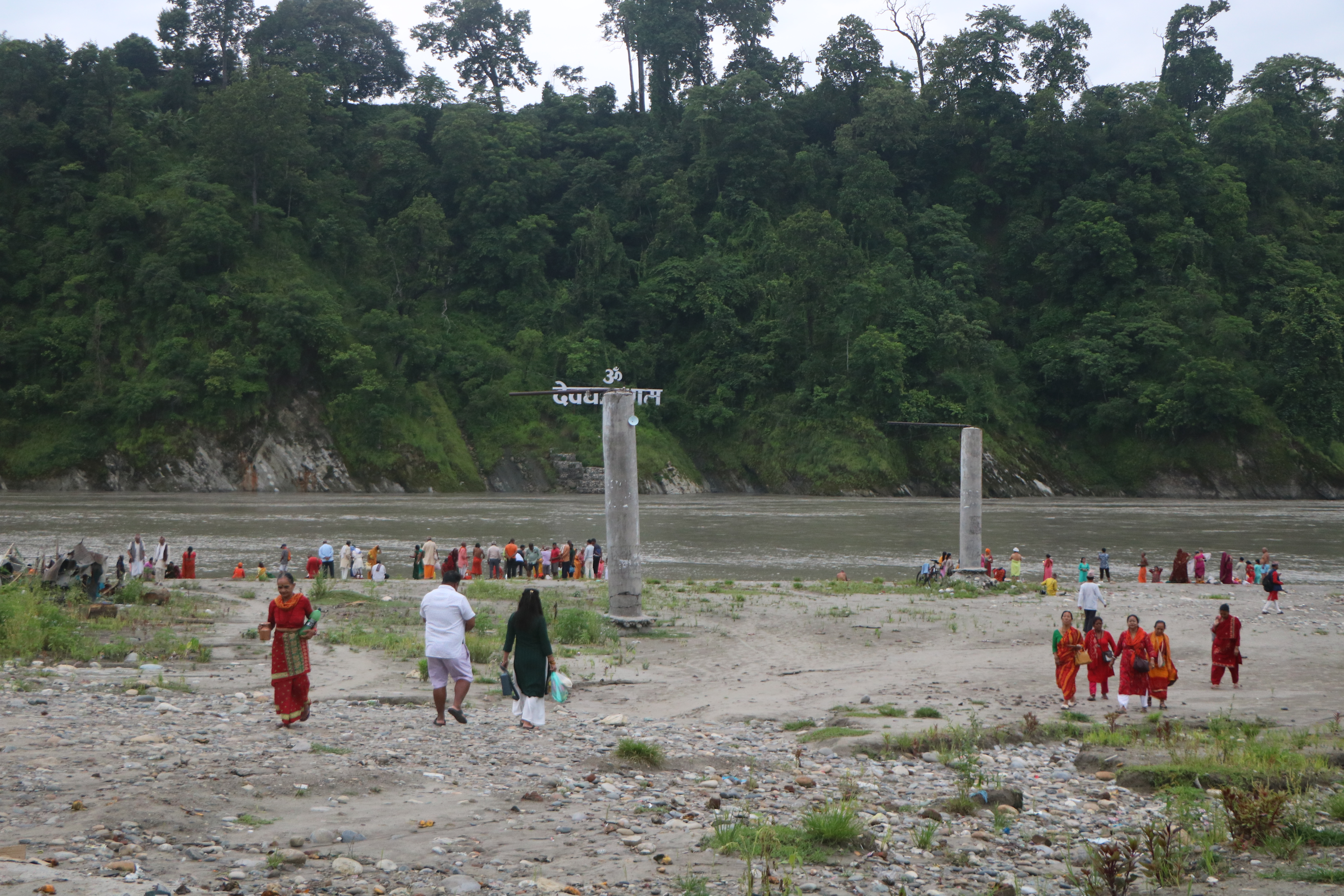 देवघाटमा साउने मेला, भक्तजनको भीड