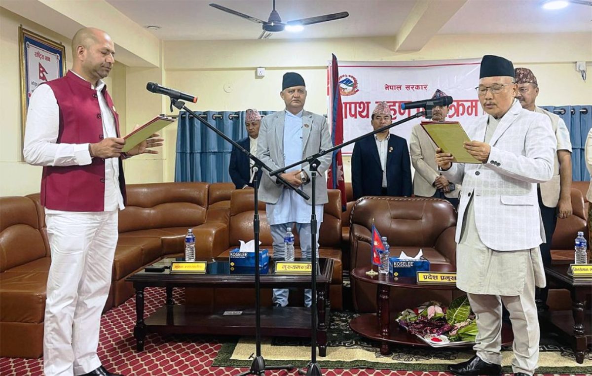 लुम्बिनीमा युवा तथा खेलकुदमन्त्री पाण्डेद्वारा शपथ