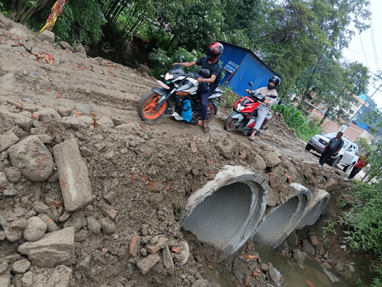 ह्युमपाइप राखेर अवरुद्ध नाला–भक्तपुर सडकखण्ड खुलाइयो