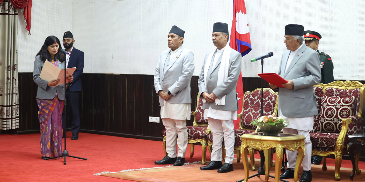 राष्ट्रपति पौडेलसमक्ष नवनियुक्त मन्त्री न्यौपानेले लिइन् शपथ