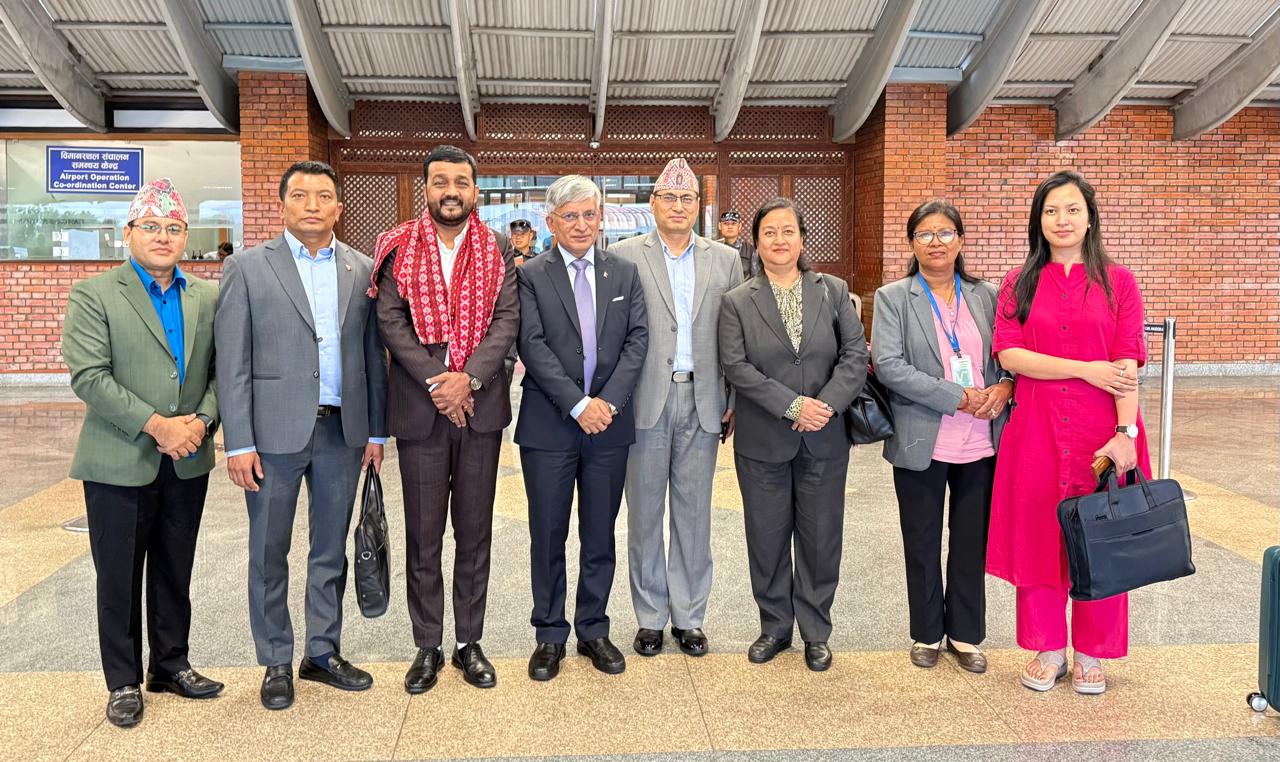 खानेपानी मन्त्री यादव स्वदेश फिर्ता