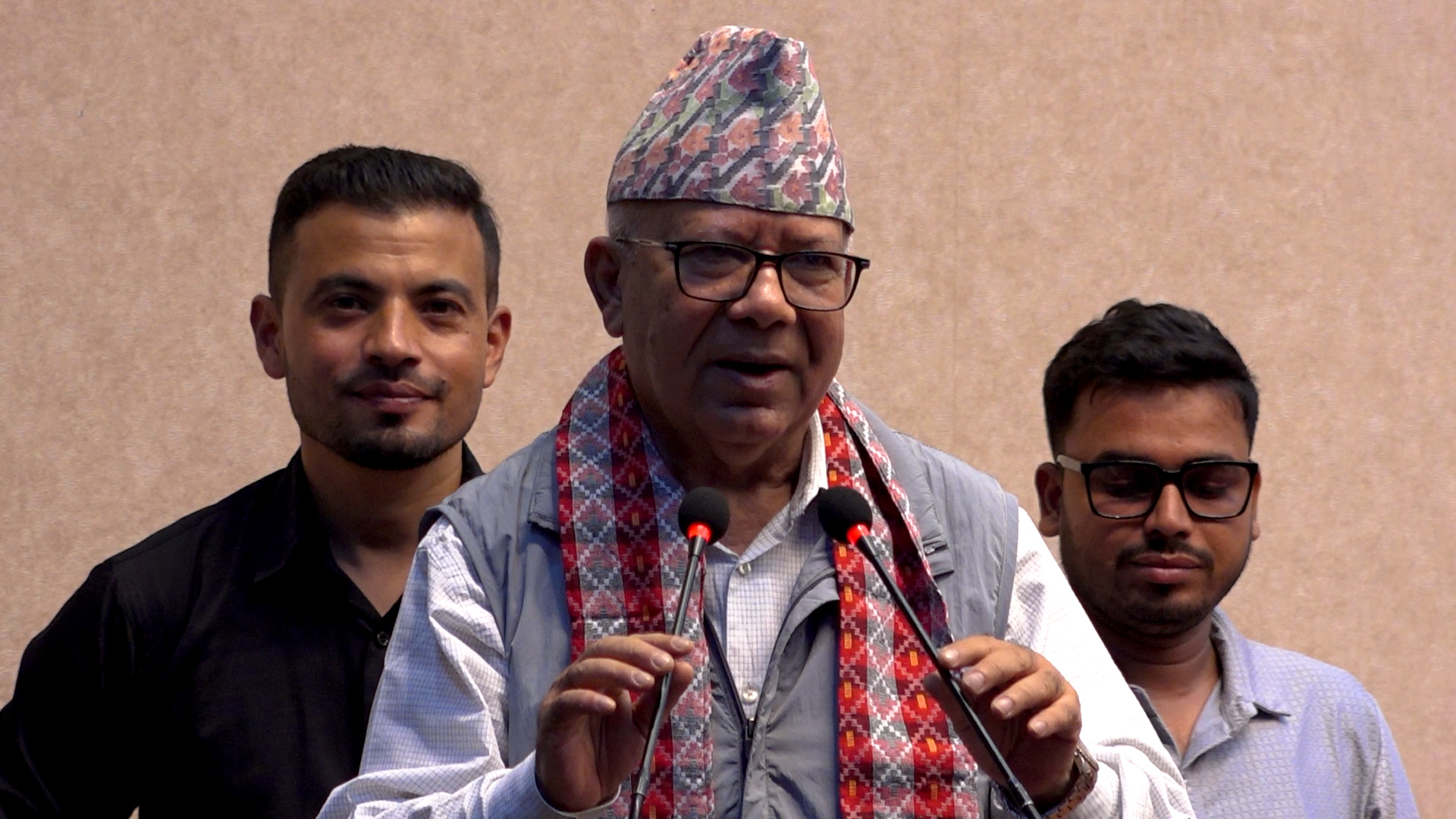 बामदेवलाई भित्र्याउँदै नेपालले भने- कम्युनिष्ट शक्तिहरु एक हुनैपर्छ