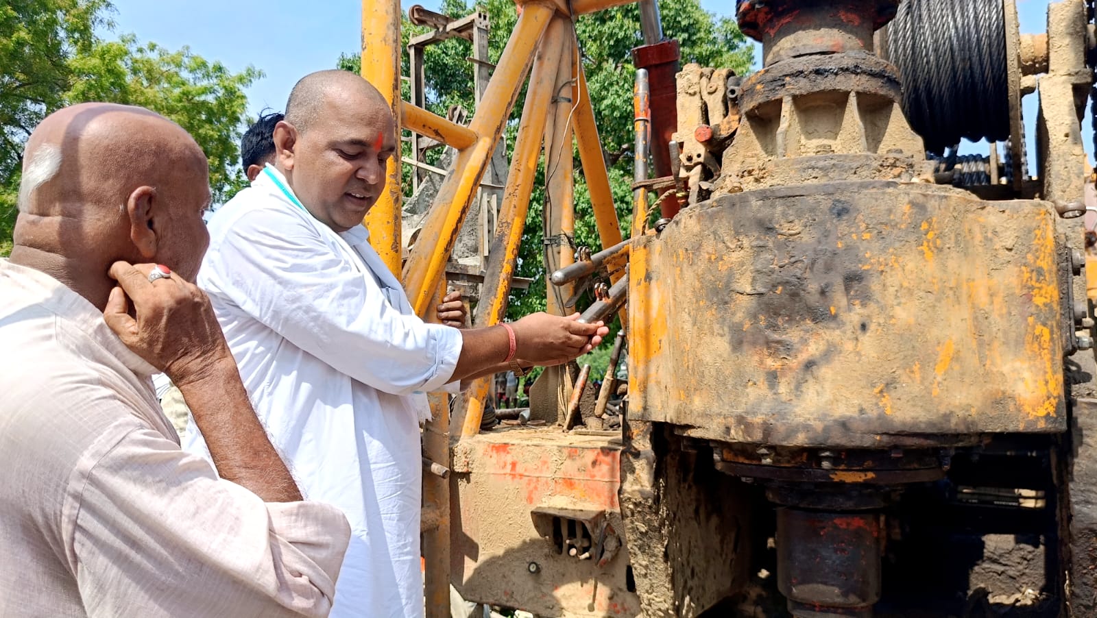 मधेशमा खानेपानी योजना सुरु, परशुराम तलाउमा डिप बोरिङ्ग जडान