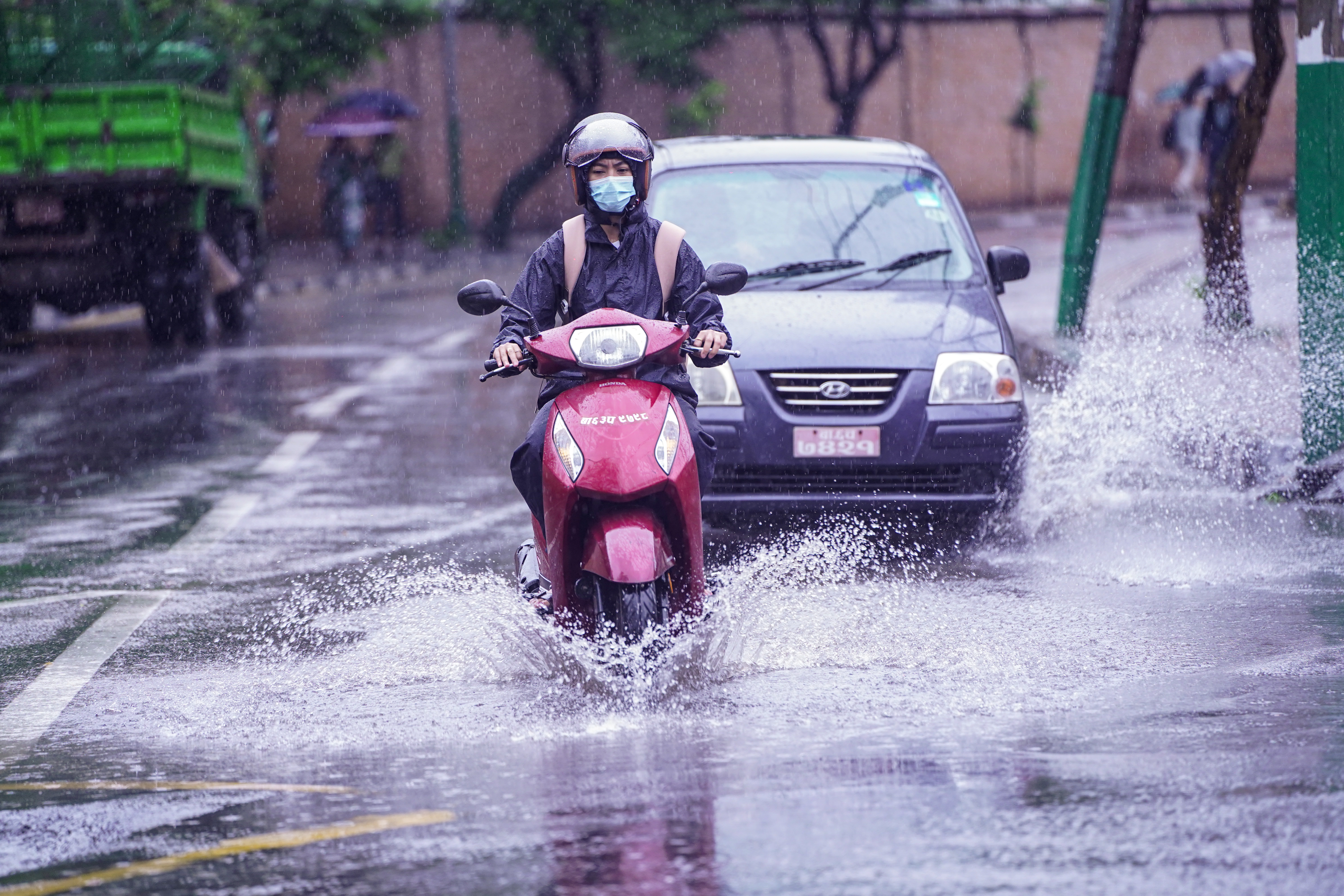 काठमाडौं उपत्यकामा वर्षा (तस्बिरहरु)