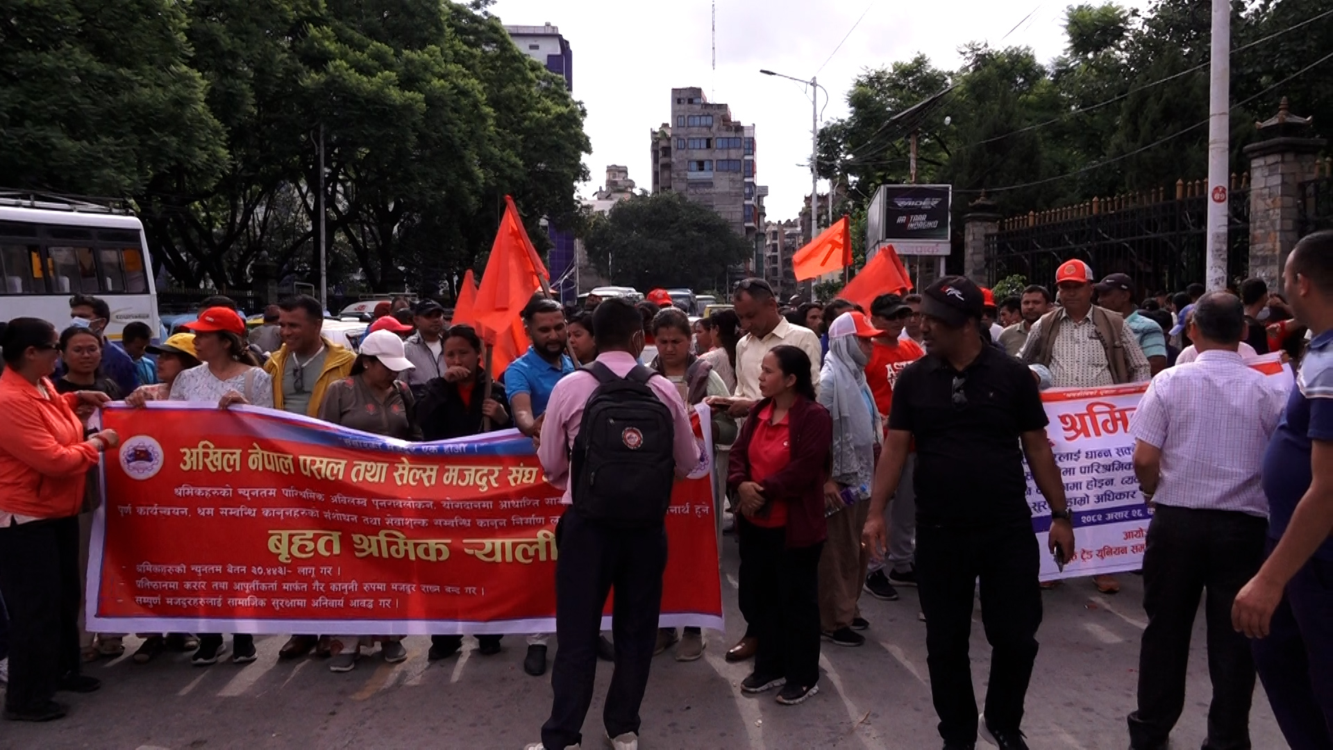 काठमाडौंमा श्रमिकहरुको आन्दोलन, माग पूरा नभए आन्दोलन थप चर्काउने