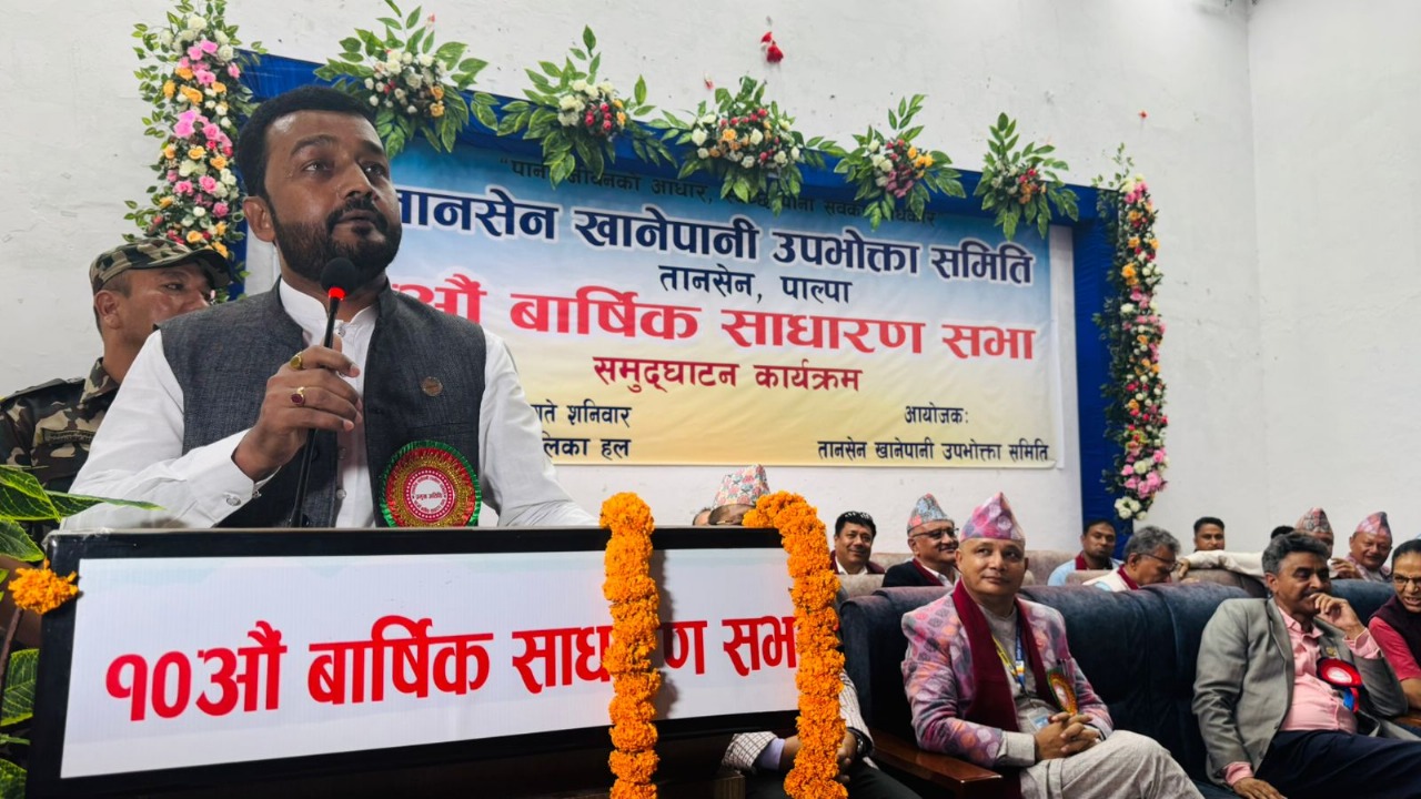 तान्सेन खानेपानी व्यवस्थापनमा स्थानीय सहभागिता अनुकरणीय छ : मन्त्री यादव