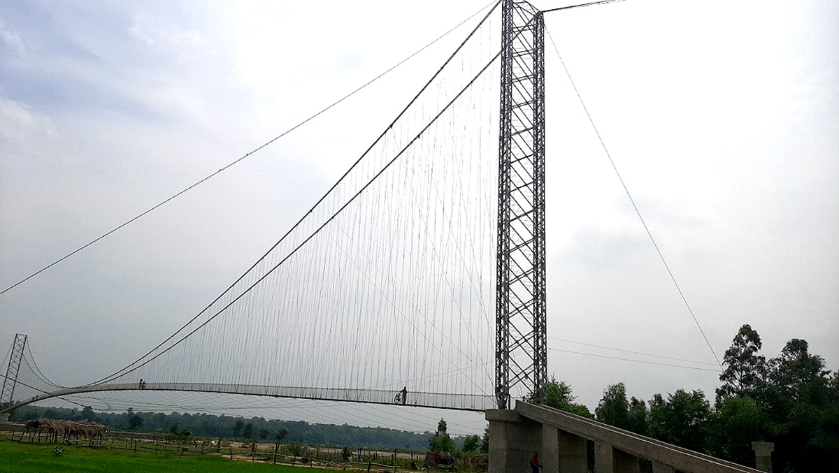 झोलुङ्गे पुल बनेपछि मोहना नदी वारपार गर्न सहज