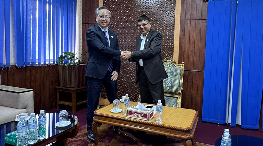 यातायातमन्त्रीसँग चीनका राजदूतको भेट, रसुवागढी नाकामा अस्थायी पुल बनाउने प्रतिबद्धता