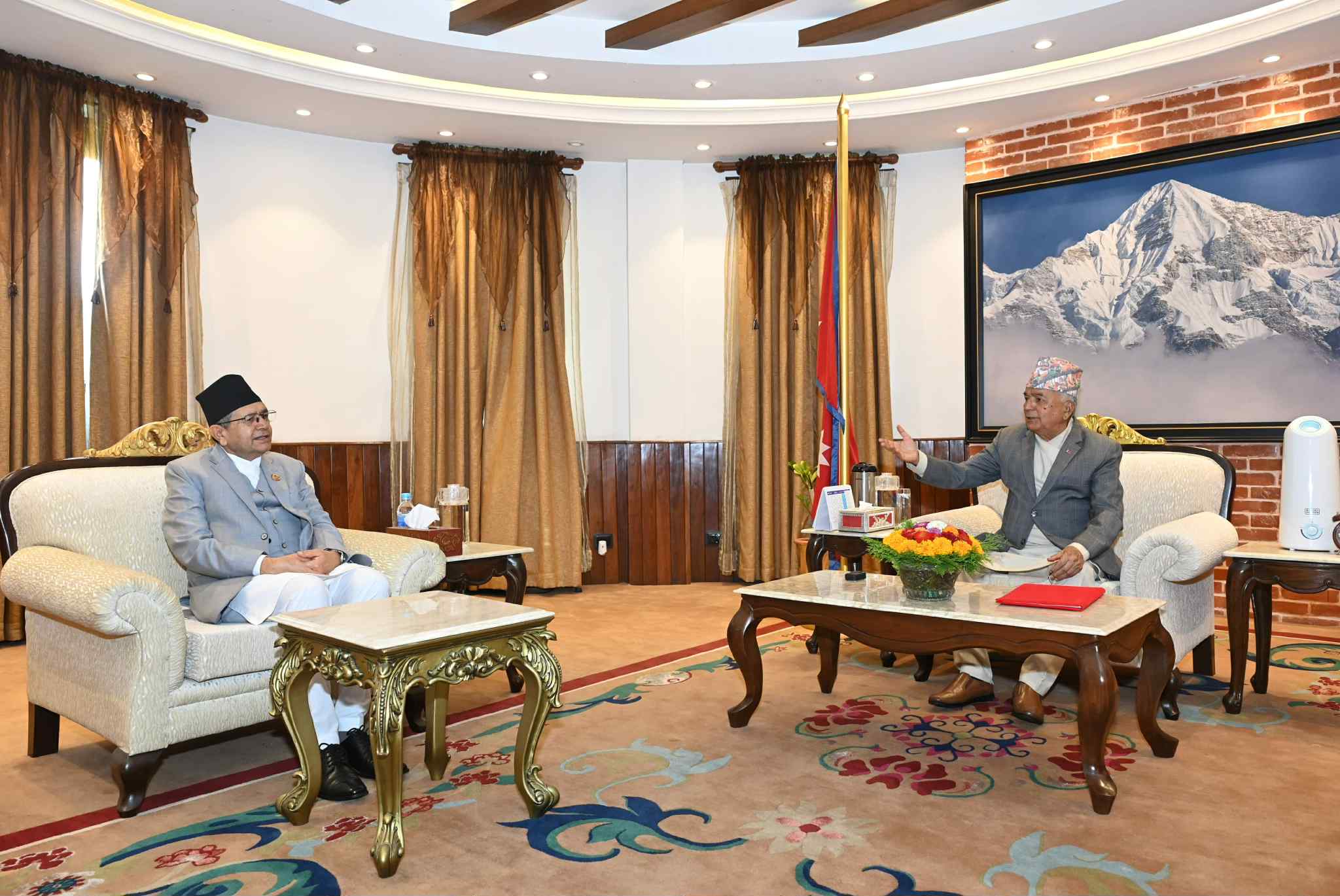 राष्ट्रपति पौडेल र सभामुख घिमिरेबीच भेटवार्ता