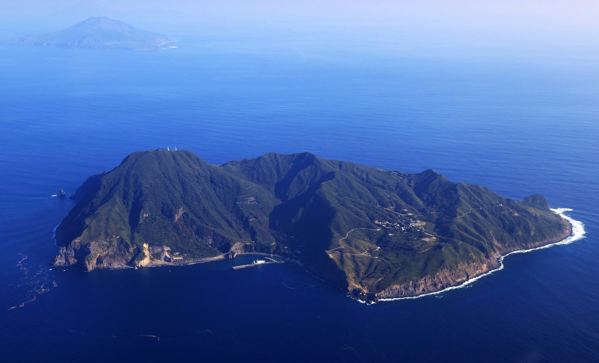 जापानमा ९०० भन्दा बढी भूकम्पका झड्का, टापुवासीको निद्रा भङ्ग