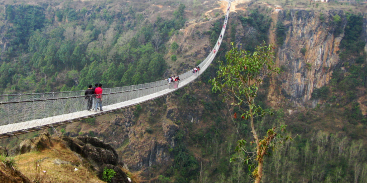 खार्पुनाथमा तुइन हटाएर झोलुङ्गे पुल