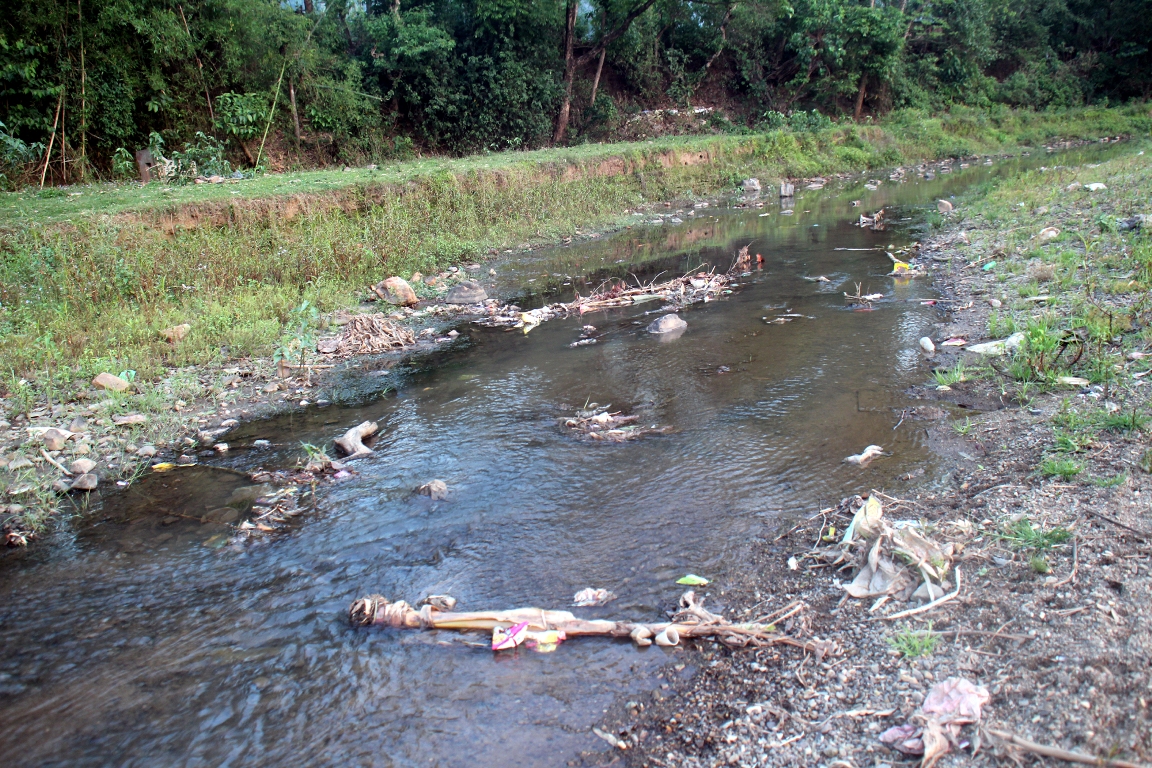 फाँट र खोला किनारमा देखिन छाडे बकुल्ला