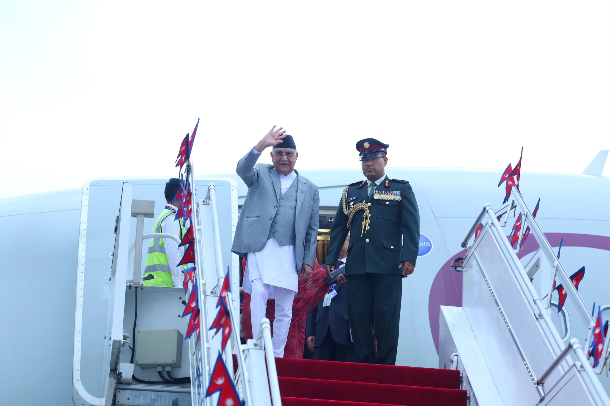 प्रधानमन्त्री ओली स्पेनमा सम्पन्न राष्ट्रसंघीय सम्मेलनमा भाग लिइ स्वदेश फिर्ता