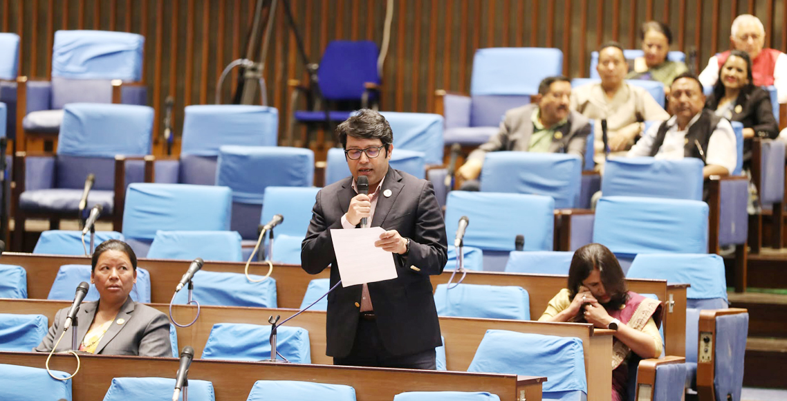 मन्त्रीहरु भ्रष्टचार र घुसमा तल्लिन भएका कारण अनुहार छोपेर हिँड्नुपर्ने भयोः राजेन्द्र बजगाईँ