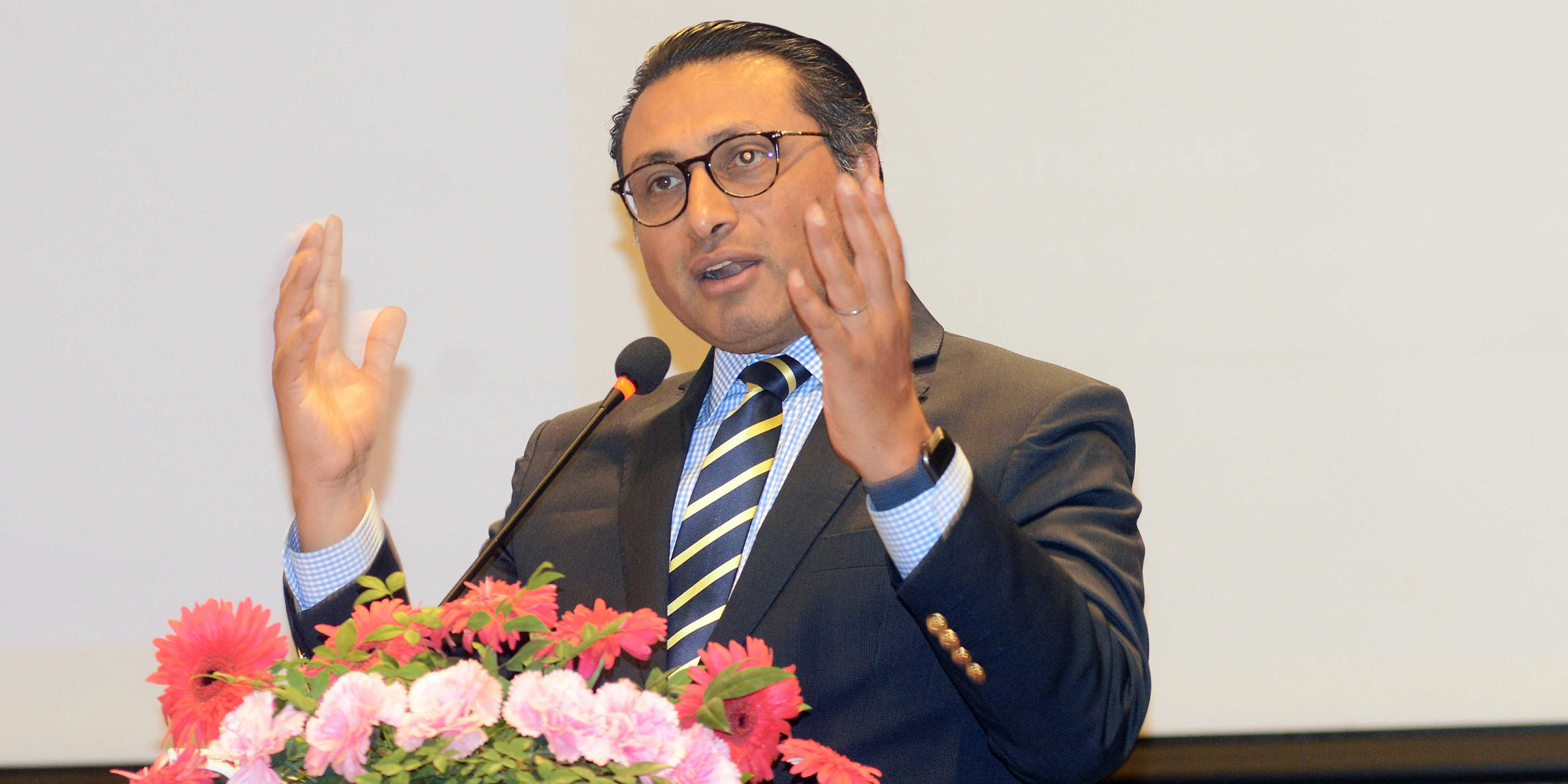 भ्रष्टहरुको फाइल जोगाउन ठूला दल मिलेर सरकार बनाएः स्वर्णिम वाग्ले