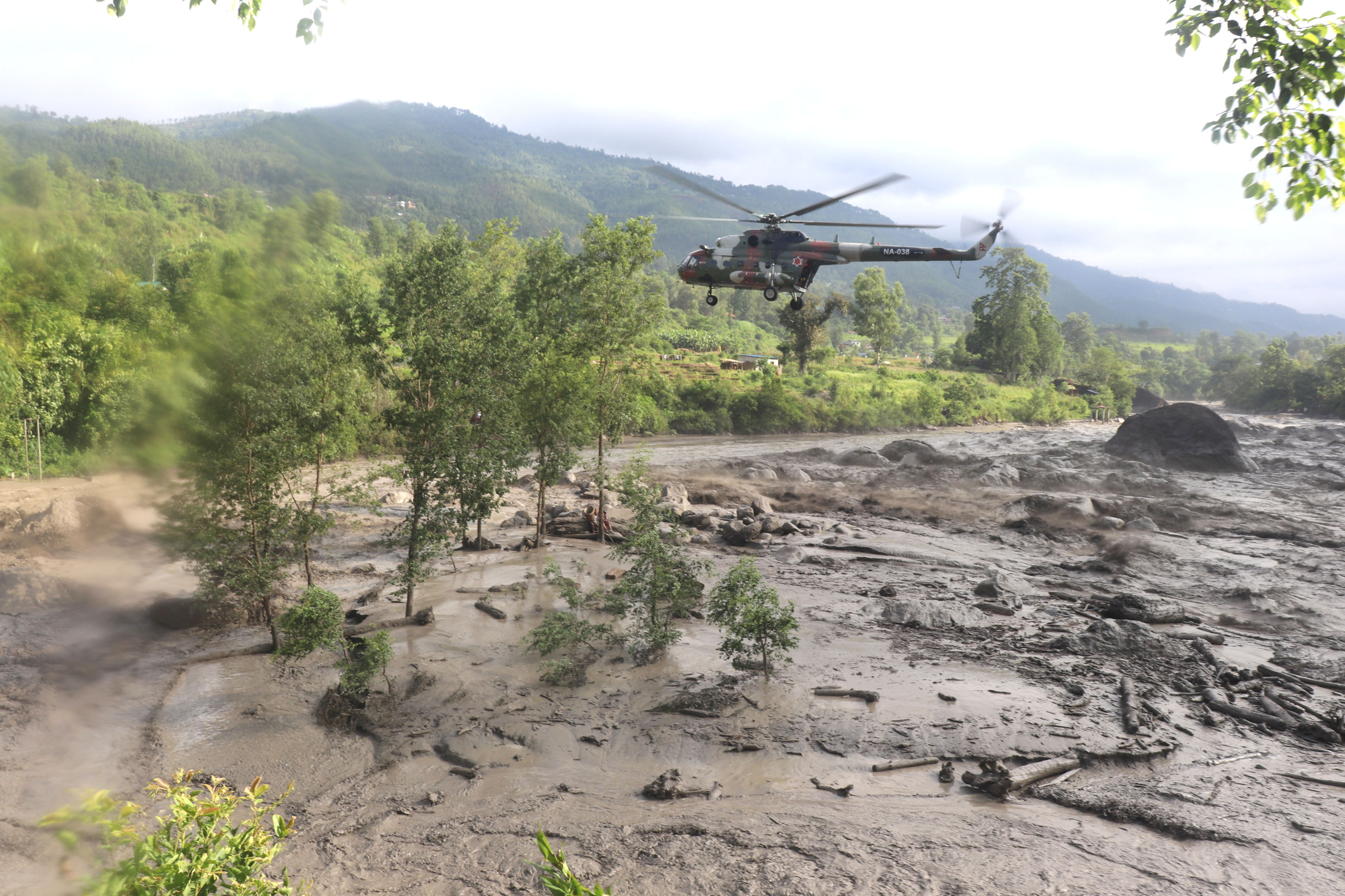 रसुवा बाढीः ५७ जनाको उद्धार, १८ जना बेपत्ता