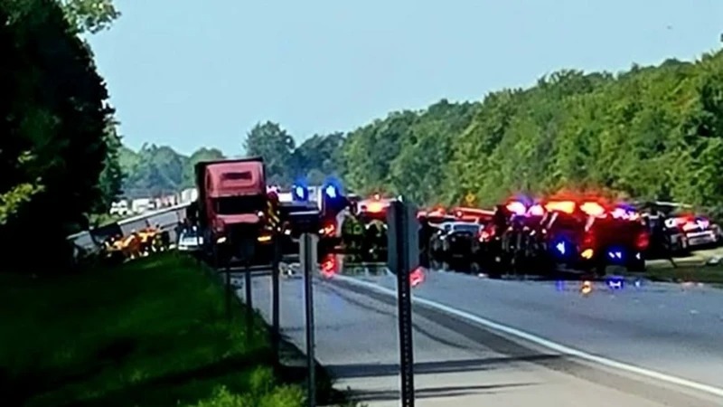 अमेरिकाको नियाग्रा फल्स नजिकै बस दुर्घटना, पाँच पर्यटकको मृत्यु