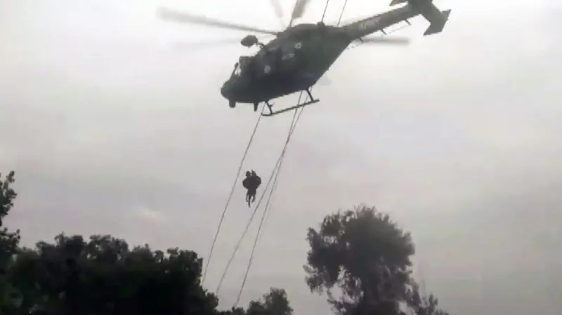 जम्मू कश्मीरमा बाढीमा फसेका २२ सैनिक र तीन नागरिकको उद्धार