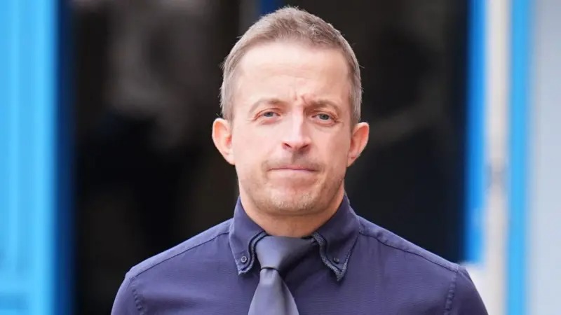 विमानको शौचालयमा विमान परिचारक नशाले लठ्ठ र निर्वस्त्र अवस्थामा भेटिए