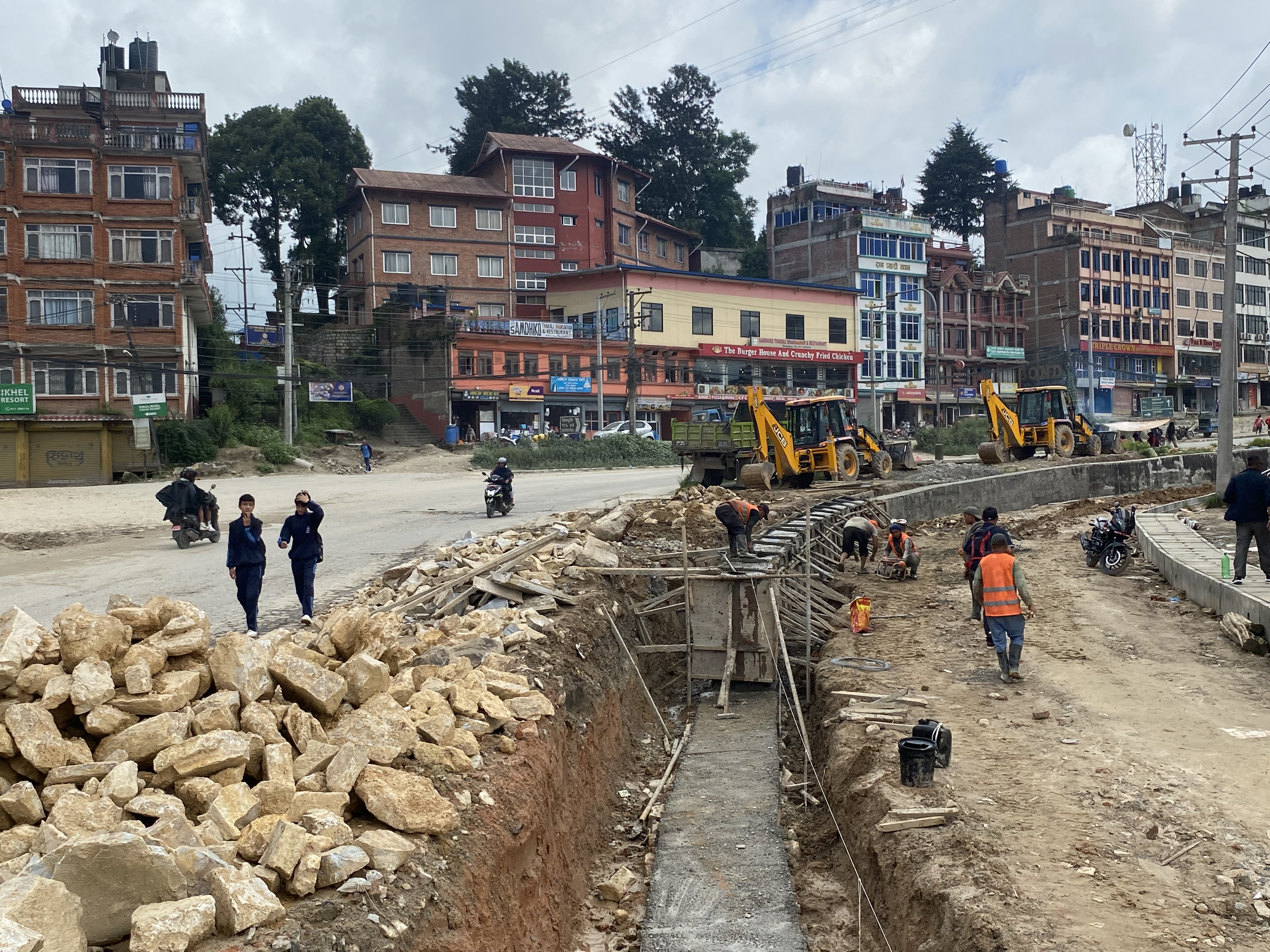 धुलिखेल–सूर्यविनायक सडक: रोकिएको विस्तार कार्य सुरु